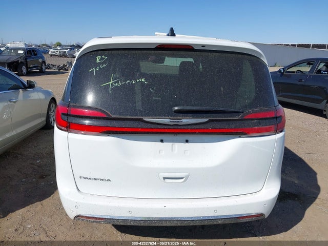 Chrysler Pacifica Touring L 2024 2C4RC1BG1RR125557 Image 16
