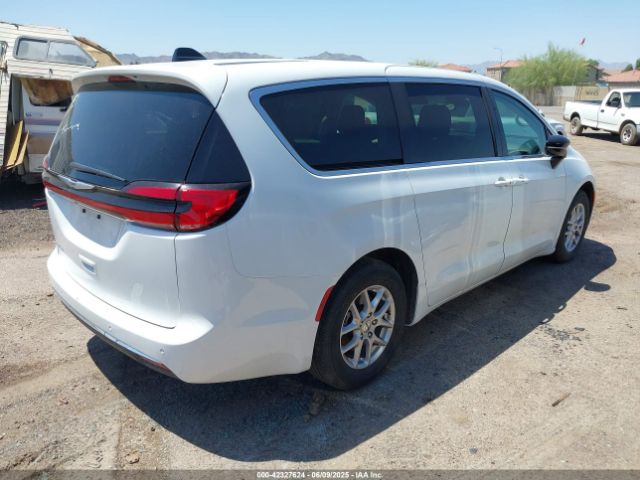 2024 CHRYSLER PACIFICA 2C4RC1BG1RR125557 Photo 3