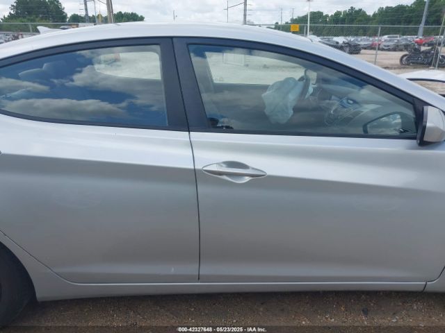 5NPDH4AE9GH673152 Hyundai ELANTRA SE