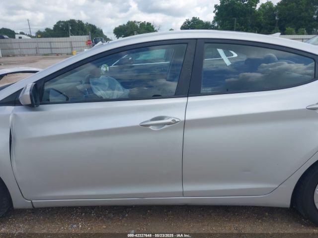 5NPDH4AE9GH673152 Hyundai ELANTRA SE