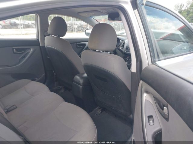 5NPDH4AE9GH673152 Hyundai ELANTRA SE