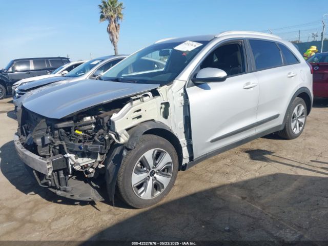 KNDCB3LC2L5396101 KIA NIRO LX