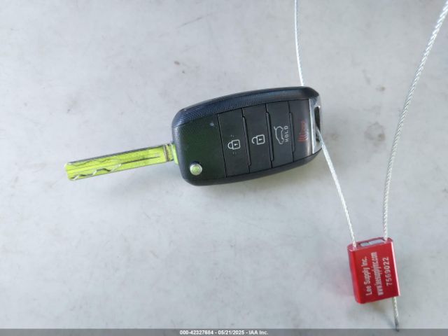 KNDJN2A20F7215881 KIA Soul