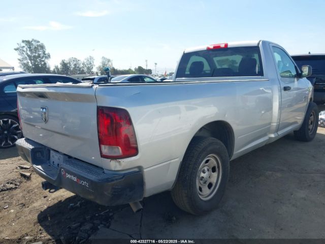 2017 RAM 1500 3C6JR6DG8HG703025 Photo 3