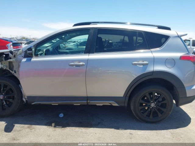 2T3WFREV9JW424260 Toyota Rav4 Adventure