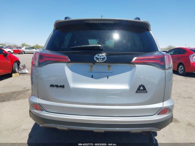 2T3WFREV9JW424260 Toyota Rav4 Adventure