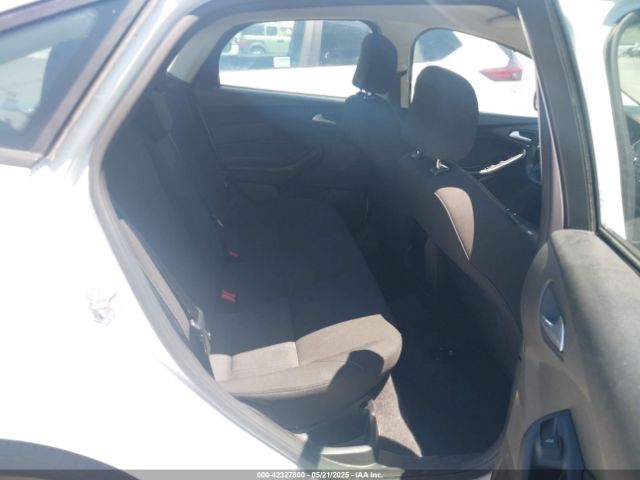 1FADP3FE0FL324810 Ford FOCUS SE
