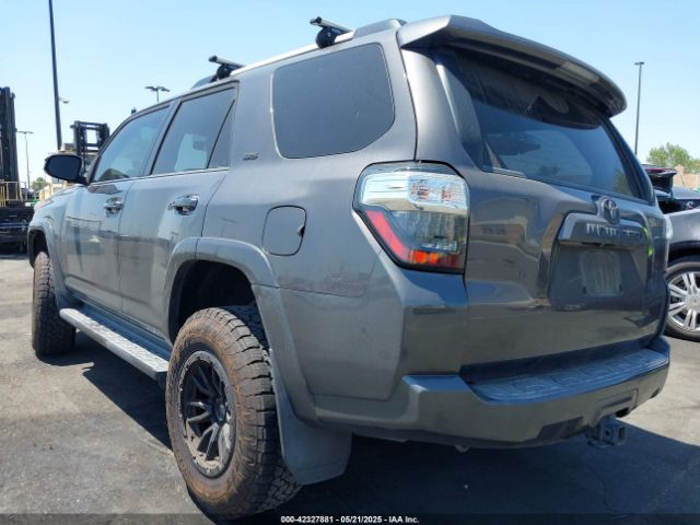 2019 TOYOTA 4RUNNER JTEBU5JR9K5685088 Photo 2