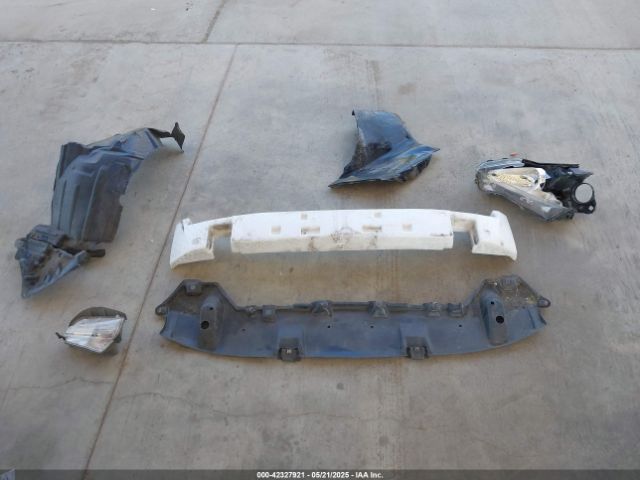 JTDZN3EUXE3330479 Toyota Prius V Five/three/two