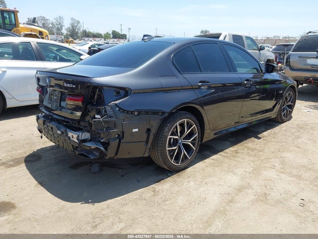 WBA13AG05PCL73810 BMW 530e