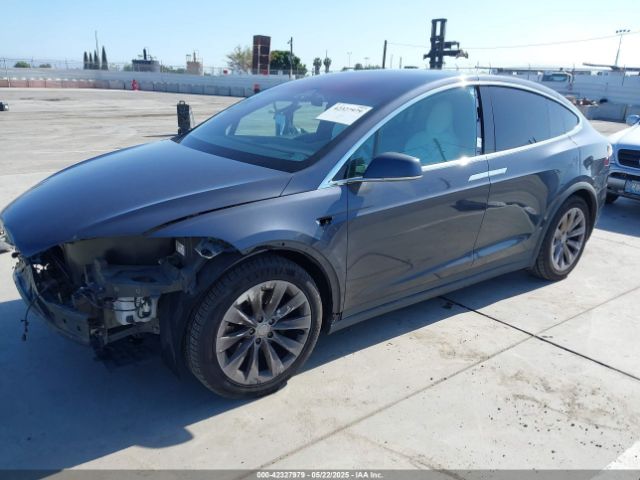 2016 TESLA MODEL X 5YJXCDE21GF027694 Photo 1