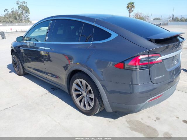 2016 TESLA MODEL X 5YJXCDE21GF027694 Photo 2