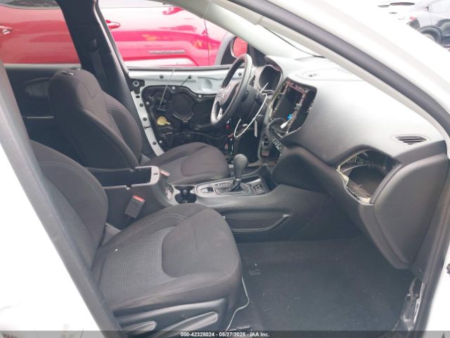 1C4PJLCX9KD377430 Jeep Cherokee Latitude Fwd