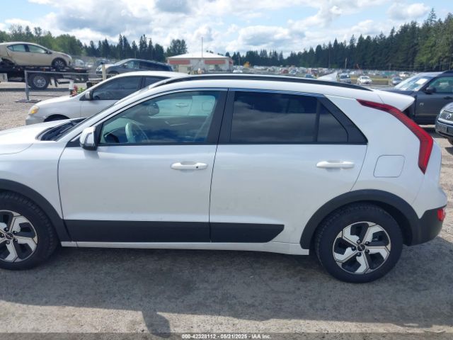 KNDCR3LE1P5084273 KIA NIRO EX