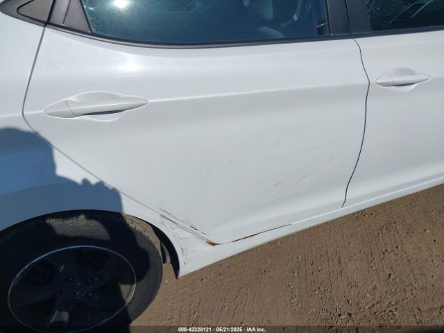5NPDH4AE8FH651884 Hyundai ELANTRA SE