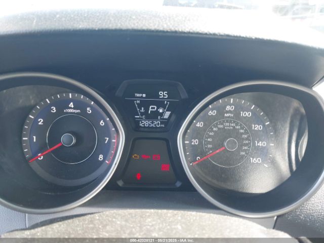 5NPDH4AE8FH651884 Hyundai ELANTRA SE