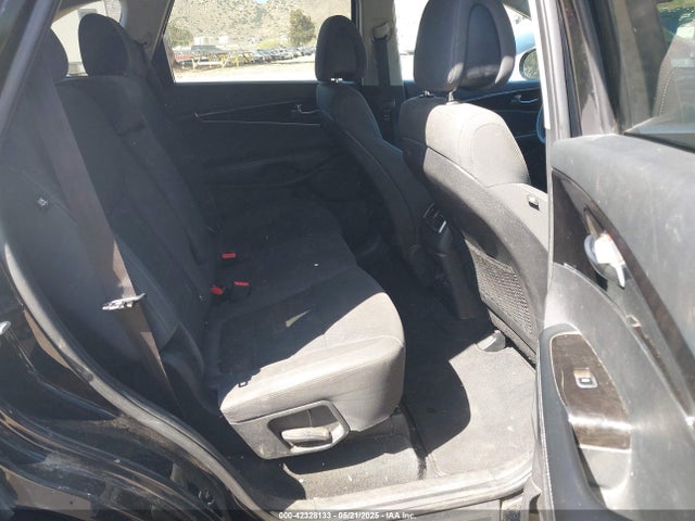 5XYPG4A57GG002246 KIA Sorento 3.3l Lx
