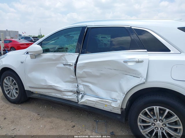 2018 CADILLAC XT5 1GYKNCRS5JZ233993 Photo 5
