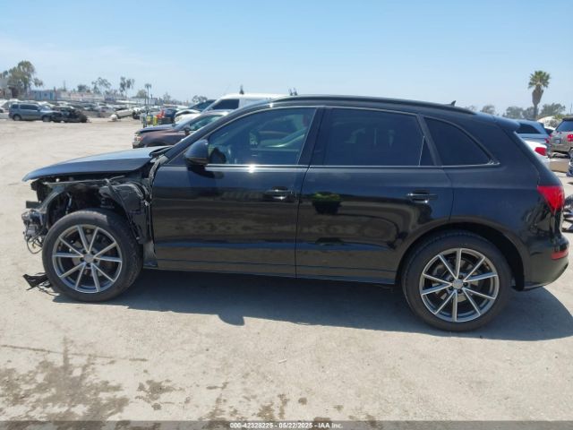 WA1D7AFP7HA031091 Audi Q5 3.0t Premium Plus