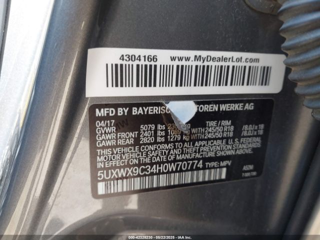 2017 BMW X3 5UXWX9C34H0W70774 Photo 8