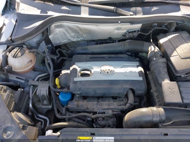 WVGAV7AX8FW543639 Volkswagen TIGUAN S