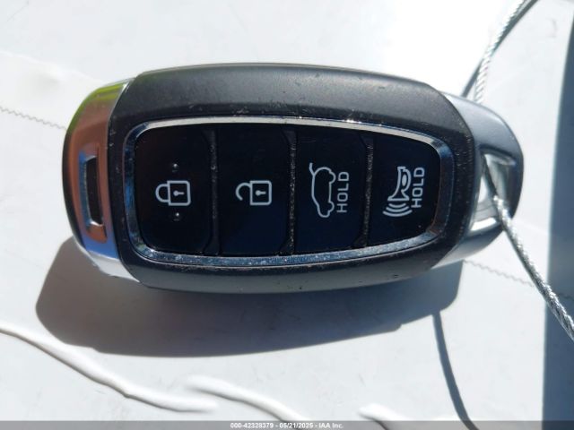 5NMS33AD2KH130111 Hyundai Santa Fe Sel