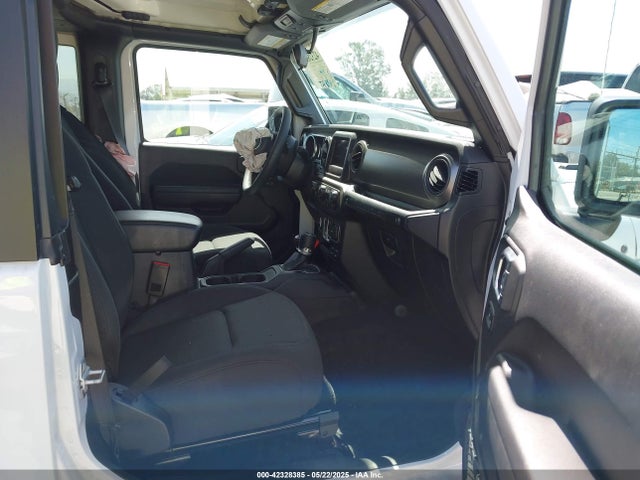 1C4GJXAN4PW656756 Jeep 2023
