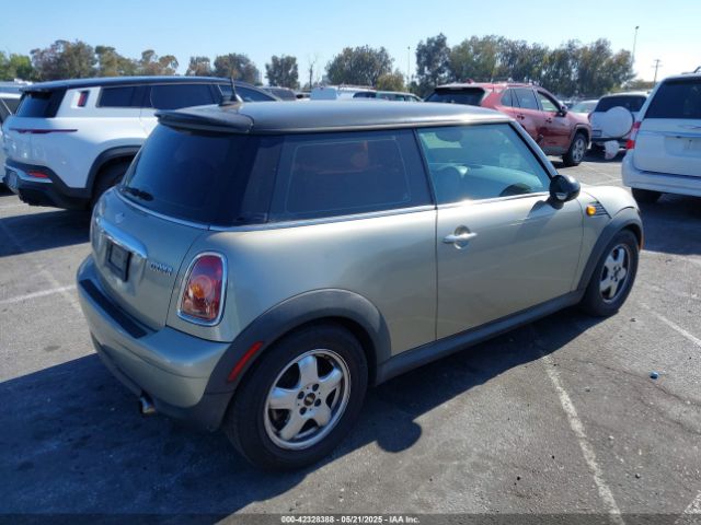 2008 MINI COOPER WMWMF33508TT60207 Photo 3