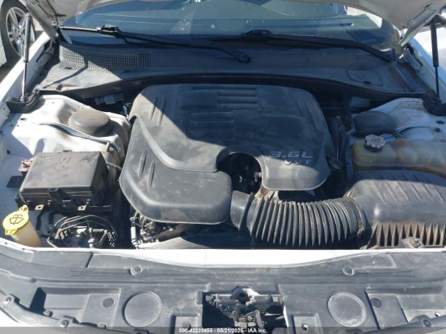 2017 CHRYSLER 300C 2C3CCAEG5HH645741 Photo 9