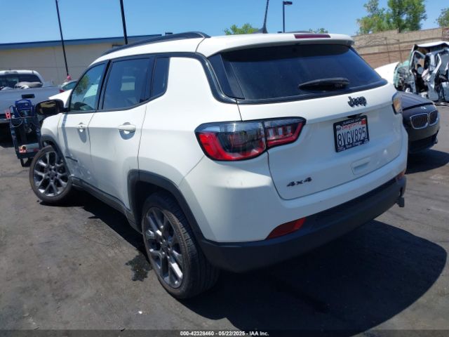 2021 JEEP COMPASS 3C4NJDEBXMT568284 Photo 2