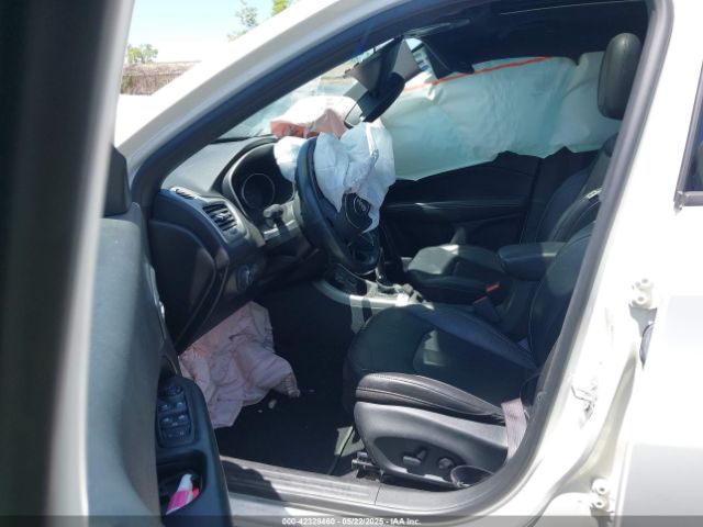 2021 JEEP COMPASS 3C4NJDEBXMT568284 Photo 4