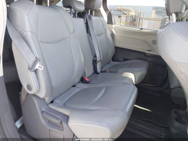 5TDJRKEC7MS009306 Toyota SIENNA XLE