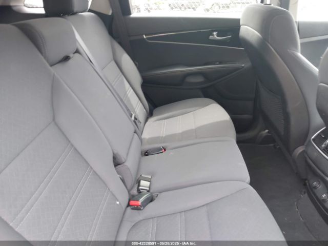 5XYPG4A37GG050554 KIA Sorento 2.4l Lx