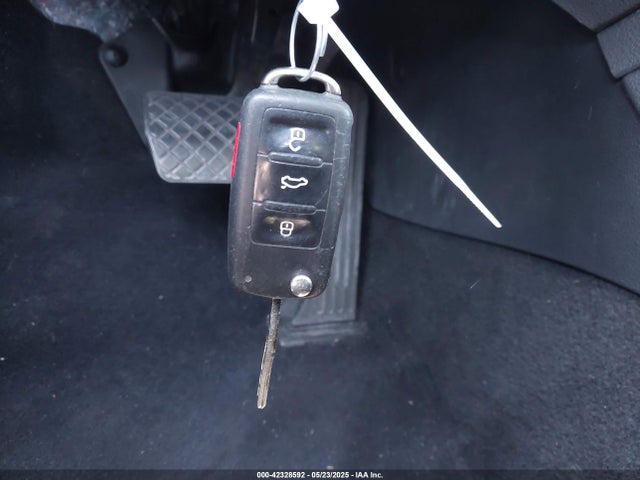 3VWD07AJ1FM284890 Volkswagen Jetta