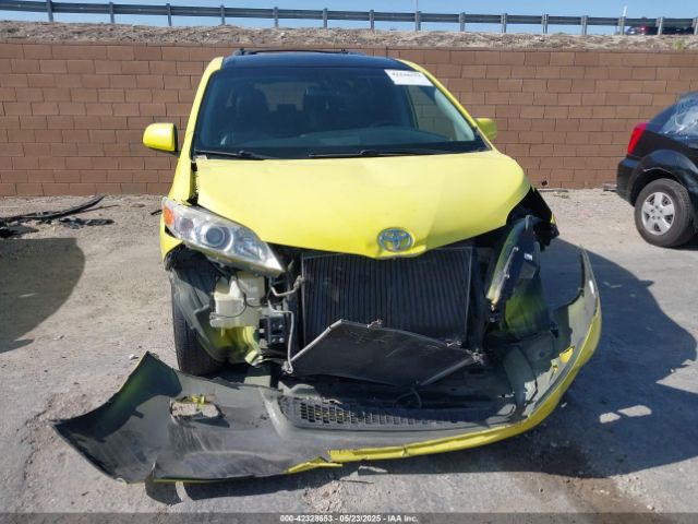 5TDKZ3DCXHS862073 Toyota Sienna Le 8 Passenger