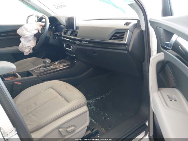 WA1BNBFY1J2131926 Audi Q5 2.0t Premium/2.0t Tech Premium