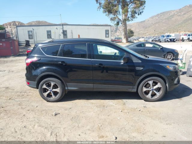 1FMCU9HD5JUA31344 Ford ESCAPE SEL