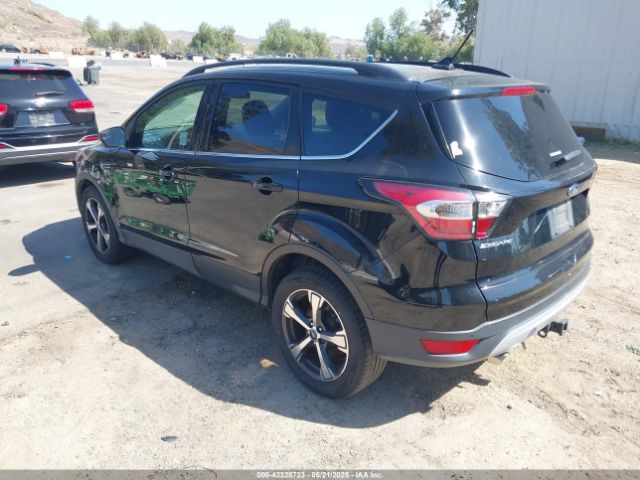 1FMCU9HD5JUA31344 Ford ESCAPE SEL