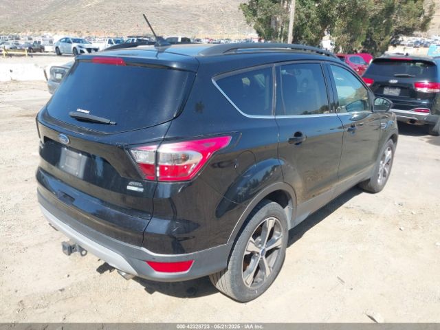 1FMCU9HD5JUA31344 Ford ESCAPE SEL