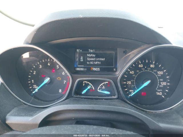 1FMCU9HD5JUA31344 Ford ESCAPE SEL
