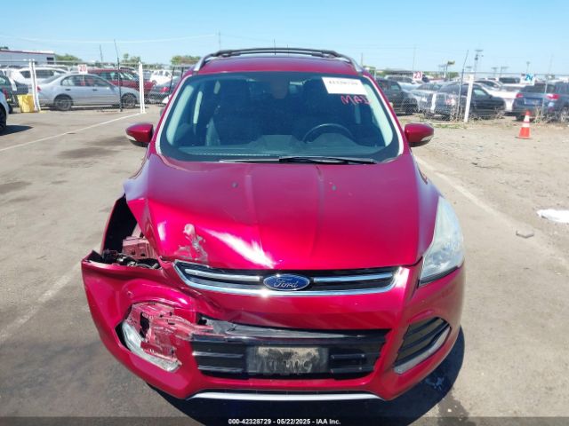 1FMCU0J93FUC89385 Ford Escape Titanium