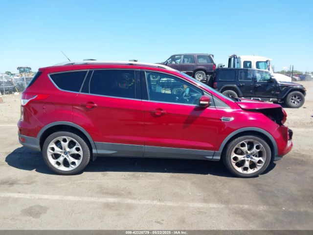1FMCU0J93FUC89385 Ford Escape Titanium