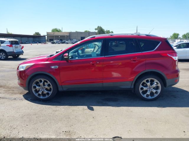 1FMCU0J93FUC89385 Ford Escape Titanium