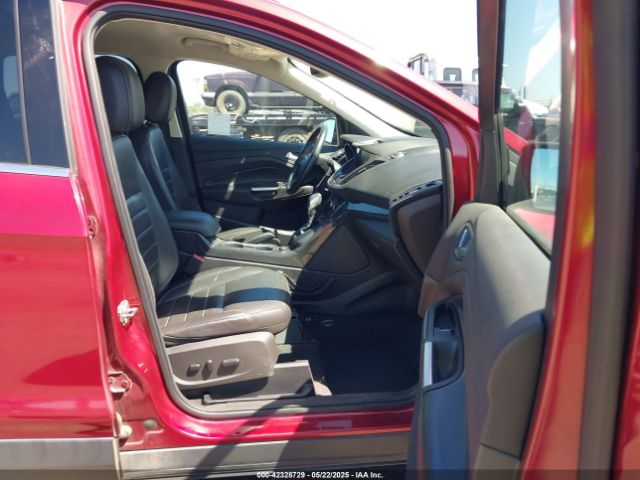 1FMCU0J93FUC89385 Ford Escape Titanium