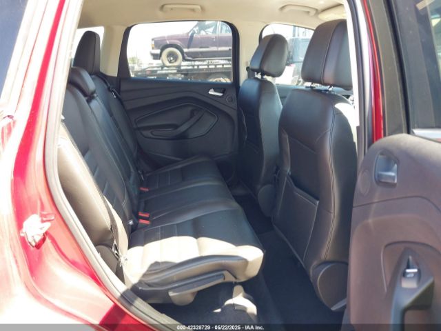 1FMCU0J93FUC89385 Ford Escape Titanium