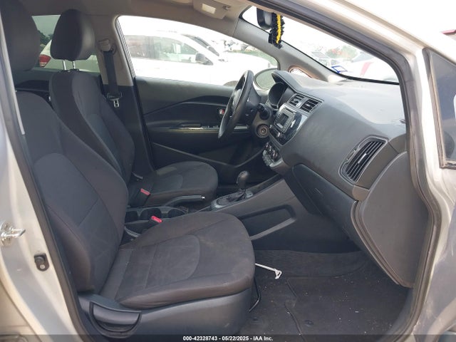 KNADM4A3XG6611504 KIA RIO LX
