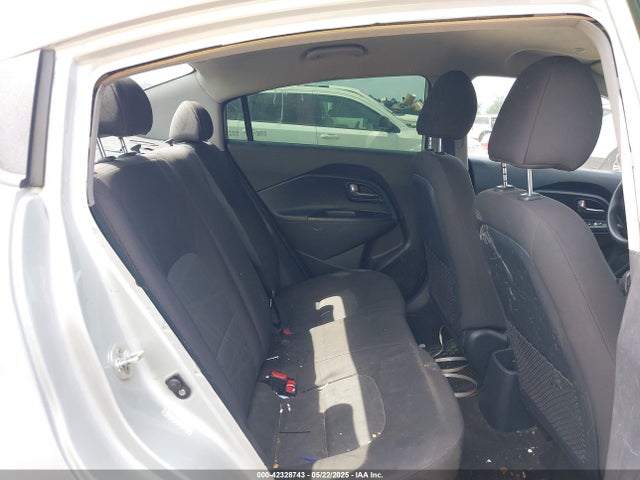 KNADM4A3XG6611504 KIA RIO LX