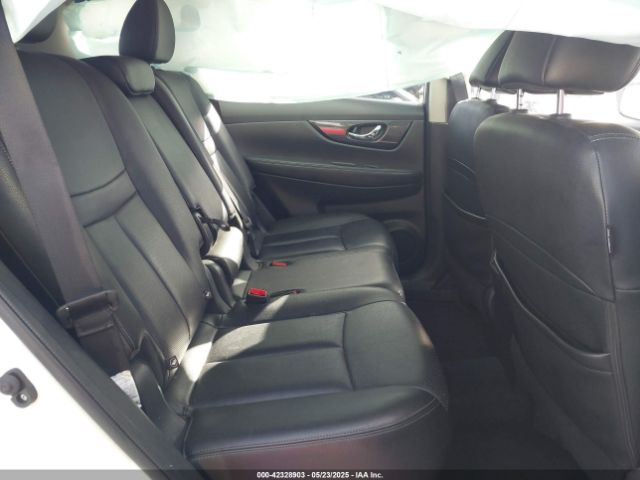 KNMAT2MT8GP730686 Nissan Rogue Sl