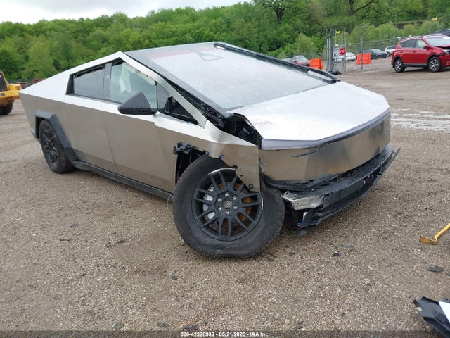 2025 TESLA CYBERTRUCK 7G2CEHED4SA069152 Photo 0