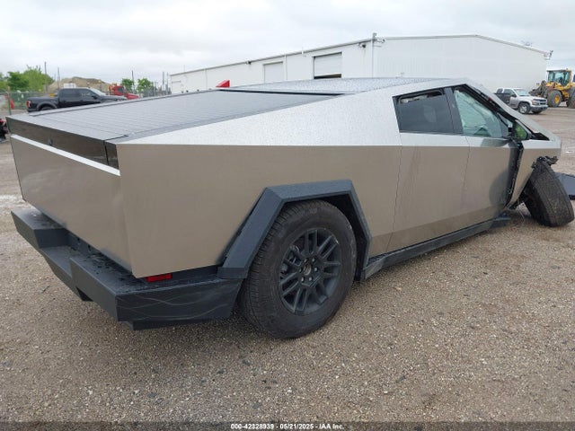 2025 TESLA CYBERTRUCK 7G2CEHED4SA069152 Photo 3